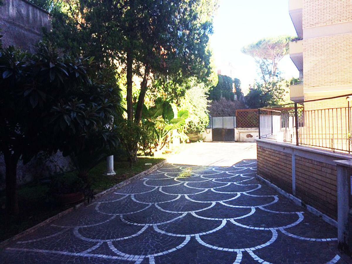 Roma Manuela'S Cozy Guest House Trastevere Exterior foto